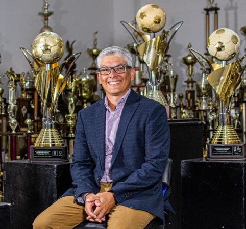 Writer: Víctor Umaña