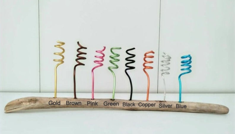 Thumbnail: Flat-Coated Retriever on Driftwood / Oak