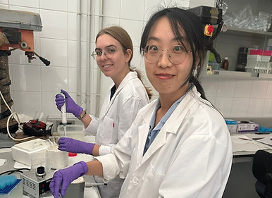 Yixue & Jana_ja_edited.jpg