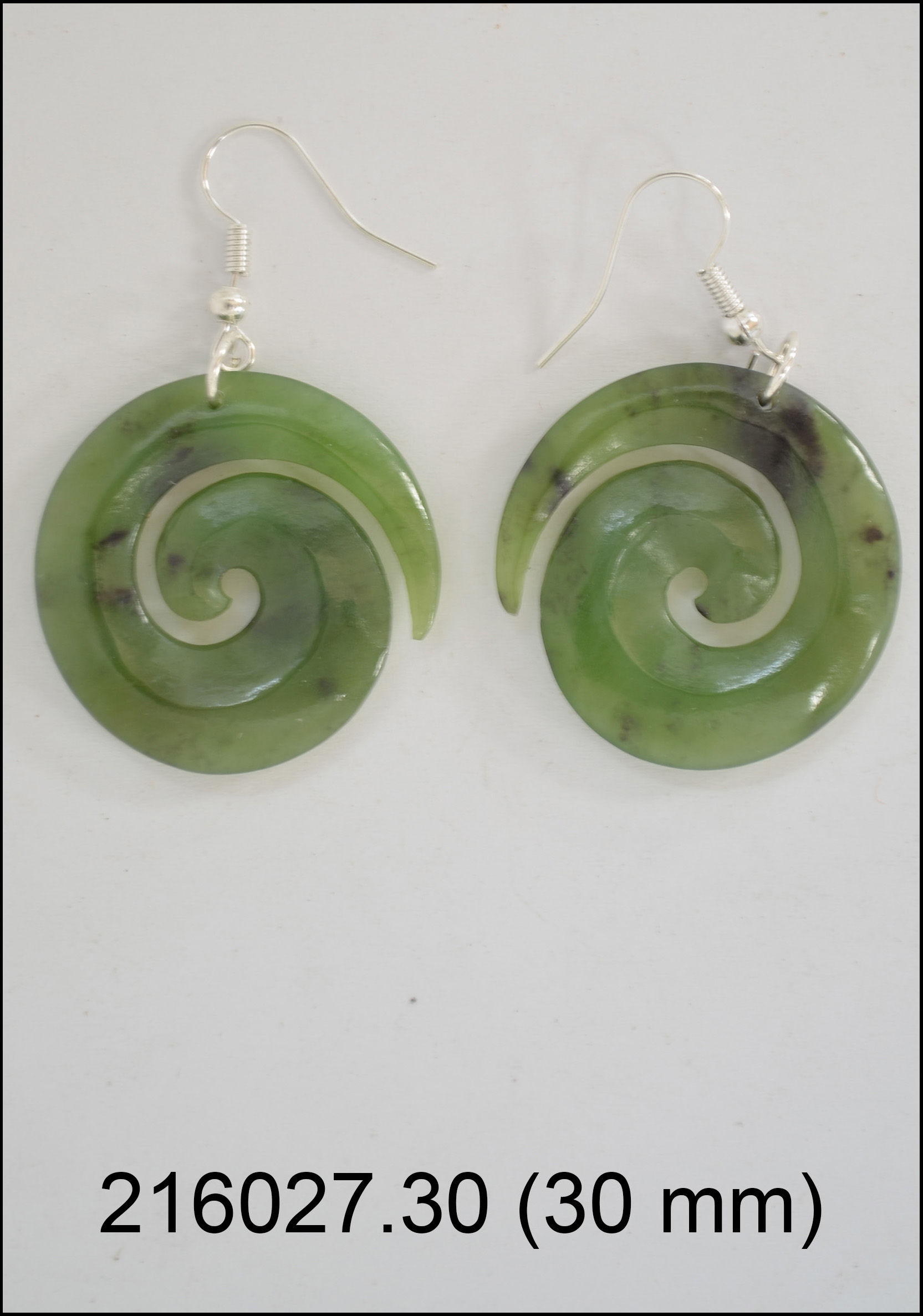 Nephrite koru earrings 30 mm