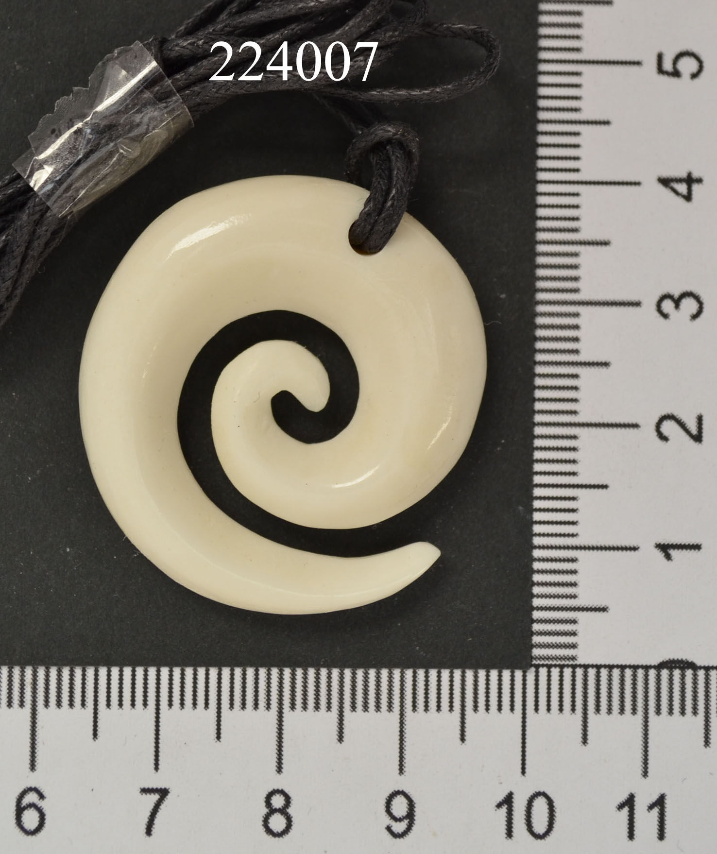 Bone carving pendant 35 mm
