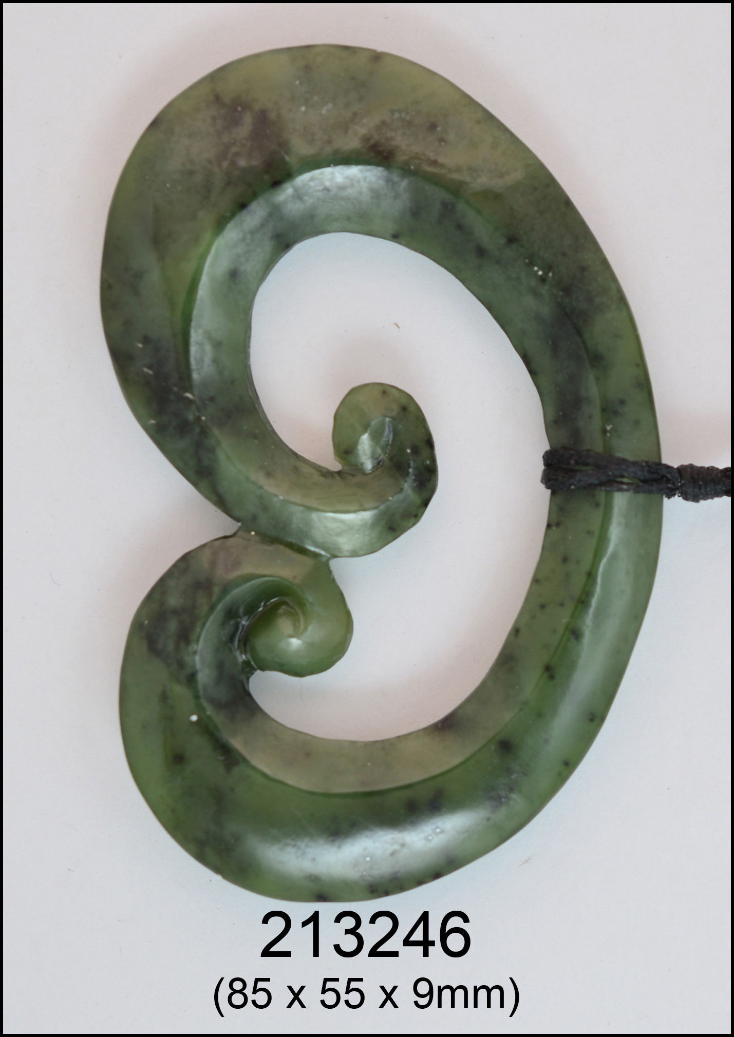 Nephrite pendant 85 mm Mania