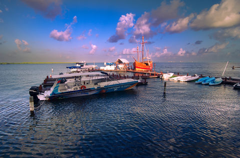Functional image, Cancun Mexico gallery sale in art store