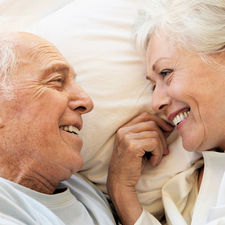 Couple senior complice