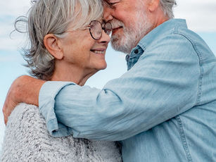 Célibat et nouvelles rencontres : Oser le "Happy Dating" après 60 ans