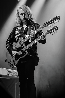 Griffin b&w live.png