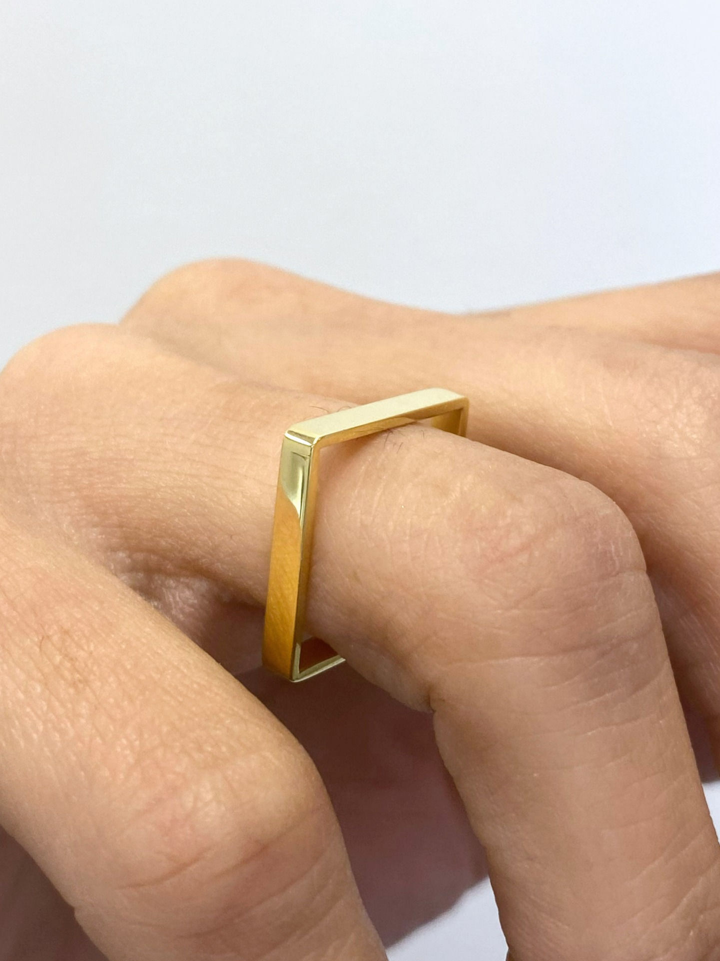 18K SQUARE RING