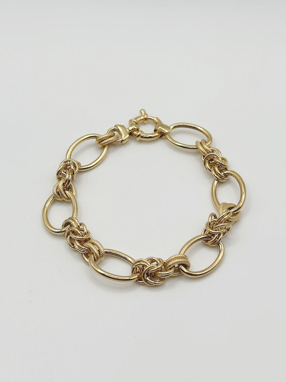 18K HOLLOW FANCY DETAILED