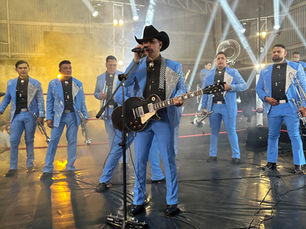 LA INOLVIDABLE PRESENTA “HAZME OLVIDARLA”