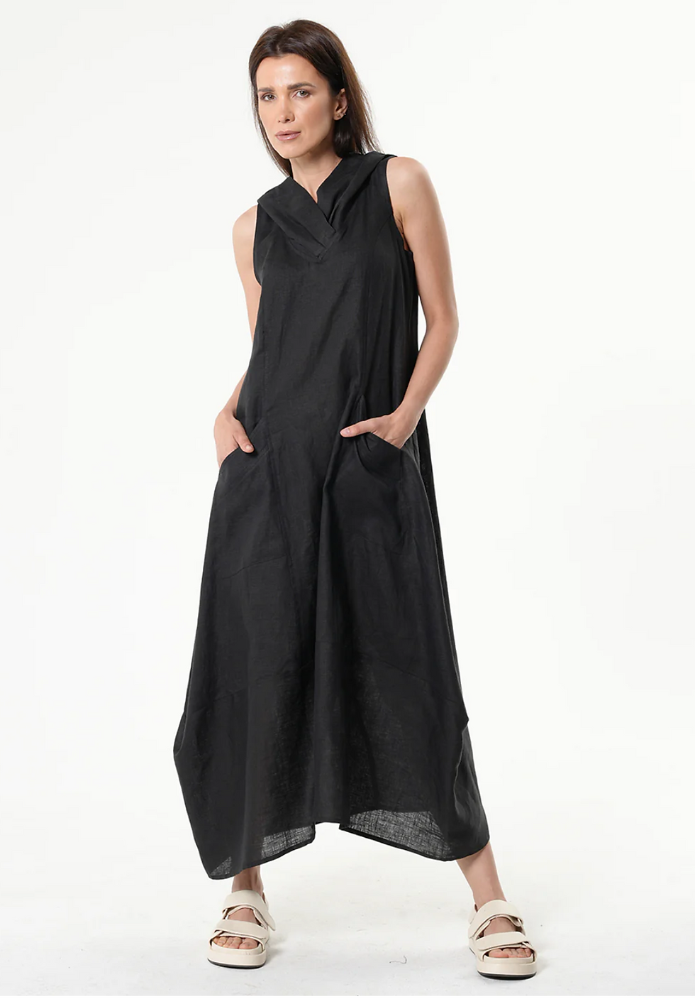 Thumbnail: Leinenkleid mit Kapuze in schwarz