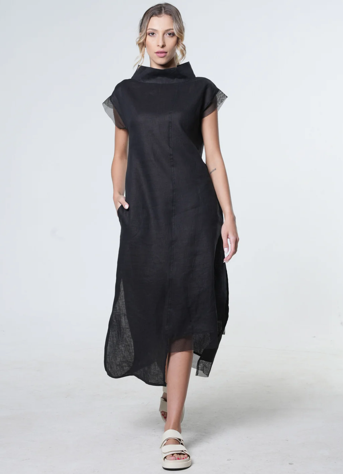 Asymmetrisches Leinenkleid