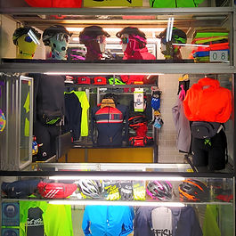 Venta de accesorios deportivos.