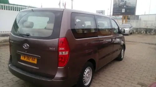 MINIBUS HUNDAI 15 P