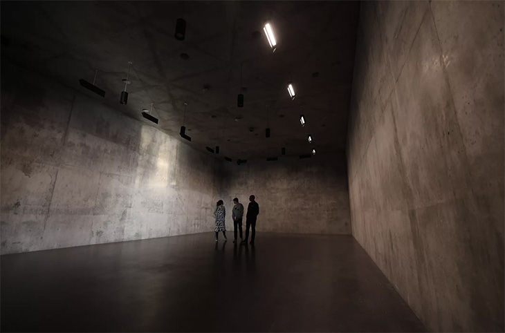 Image of LACMA’s new Peter Zumthor designed David Geffen Galleries, courtesy of the Los Angeles Times.