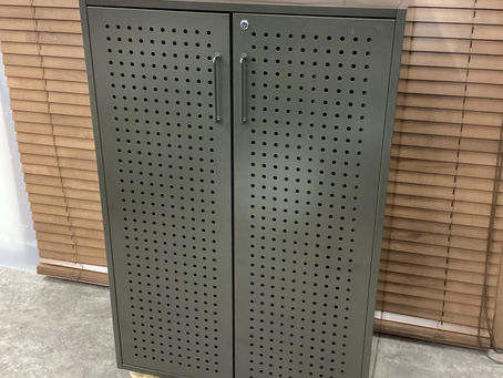 ASPLUNDアスプルンド/スチール製キャビネット