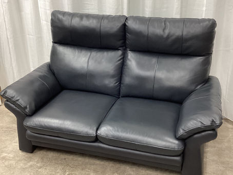 ちょうどいいサイズの本革ソファの買取をさせていただきました