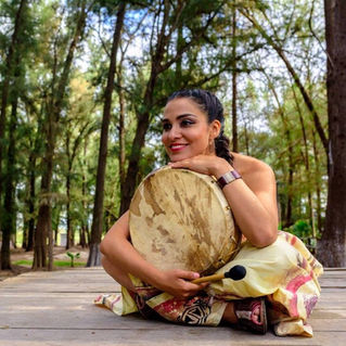 Gloria de la Vega ofrece su "Canto a la Madre Tierra"