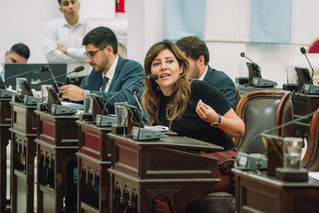 Lourdes Ortiz: “Vayan y busquen a los 11.000 riojanos y díganles que oportunidades les van a dar”