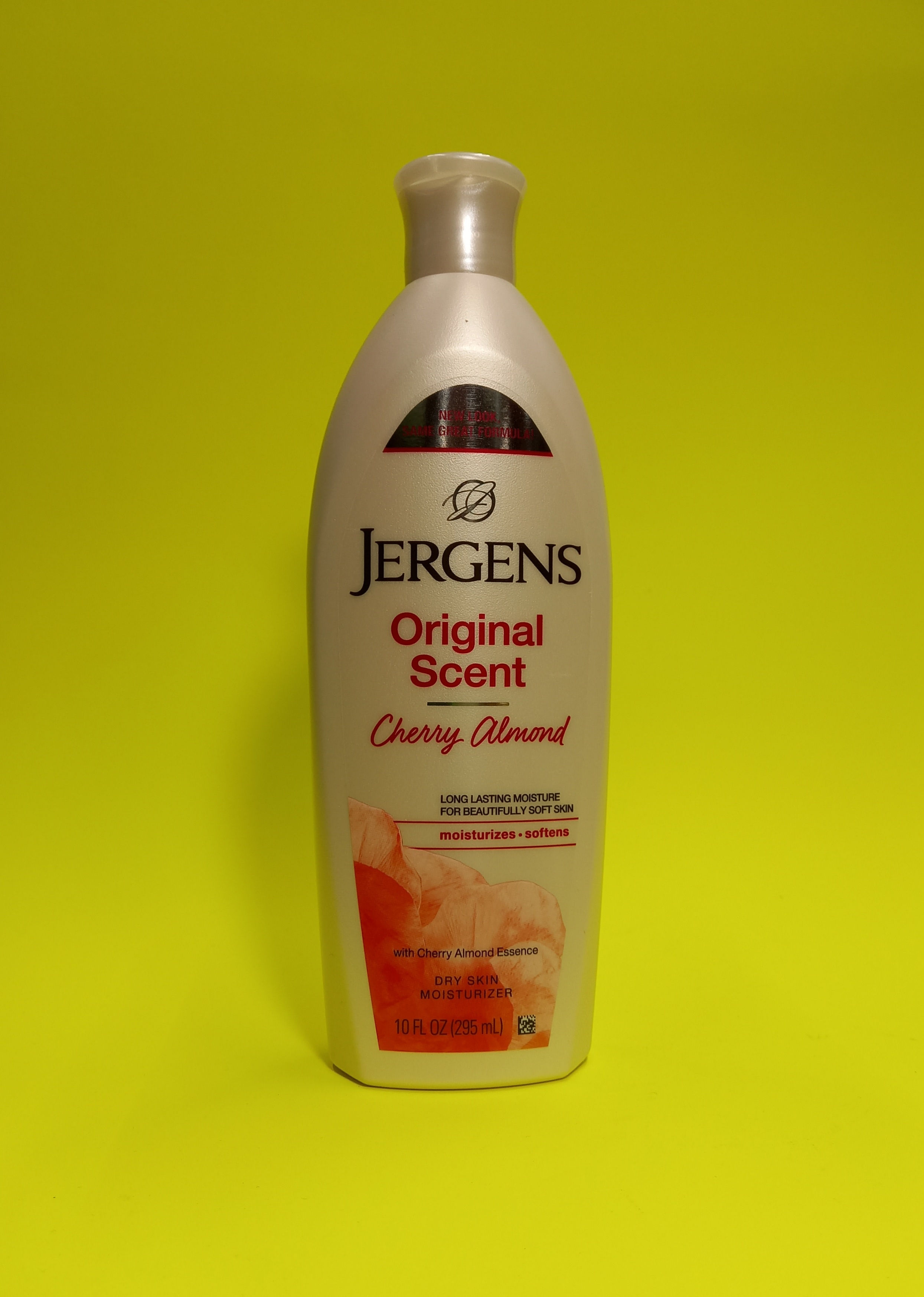 Jergens Original Sent  cherry almond lotion 10 fl .oz