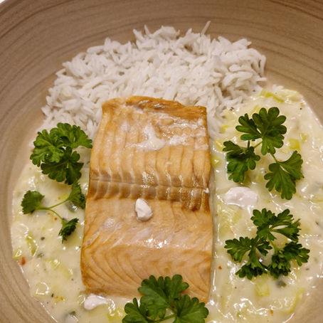 Wildlachsfilet auf Lauchrahm