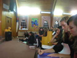 crowding the front row!!!!.JPG