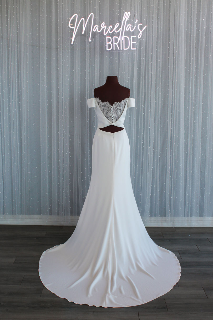 wedding gown back