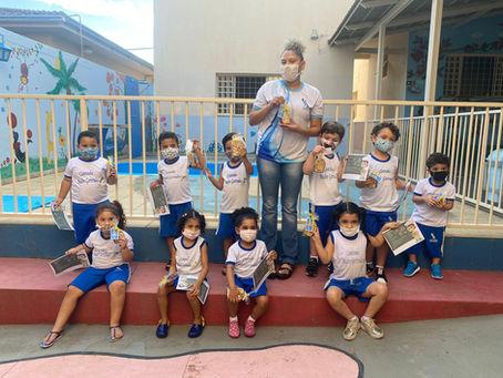 Visita da Litle red hen no Maternal