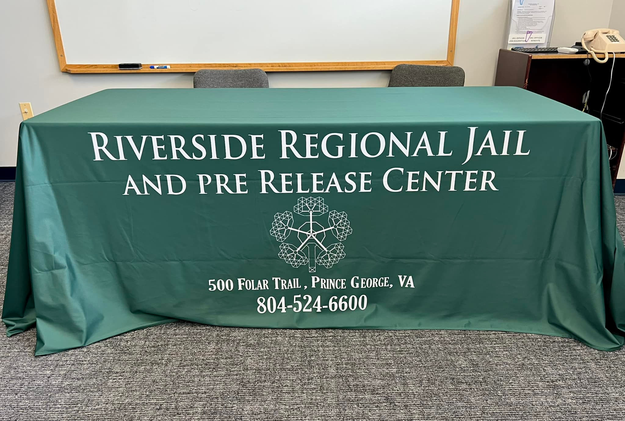 6' Table throw w/logo