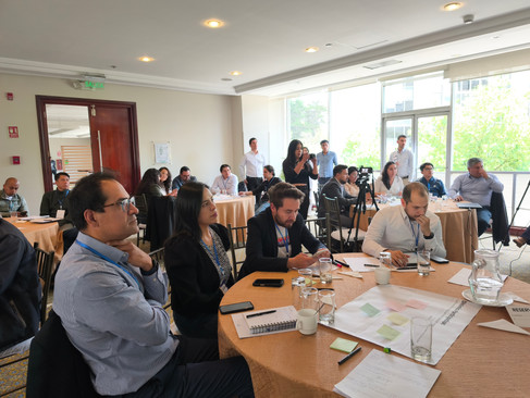 Opening session of the electric mobility workshop in Quito