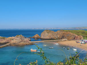A STUNNING COASTAL WALK WITH A TWIST!