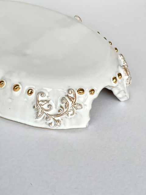 Thumbnail: Fleur de Lis Oval Cake Stand