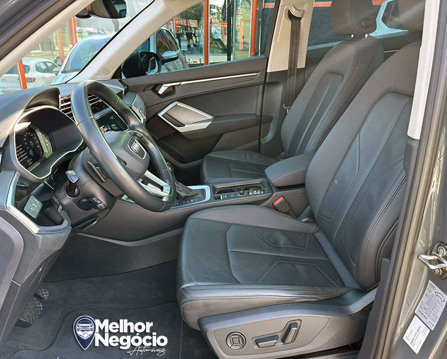 Miniatura: Q3 Prestige Plus 1.4 TFSI TB Flex Aut. 2022 Cinza