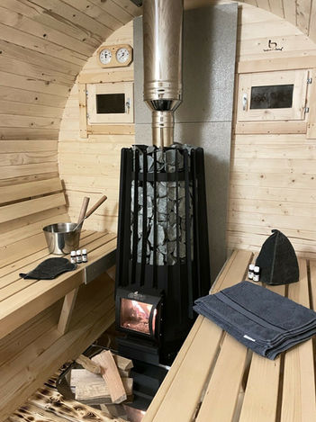 Fasssauna Innenraum.jfif