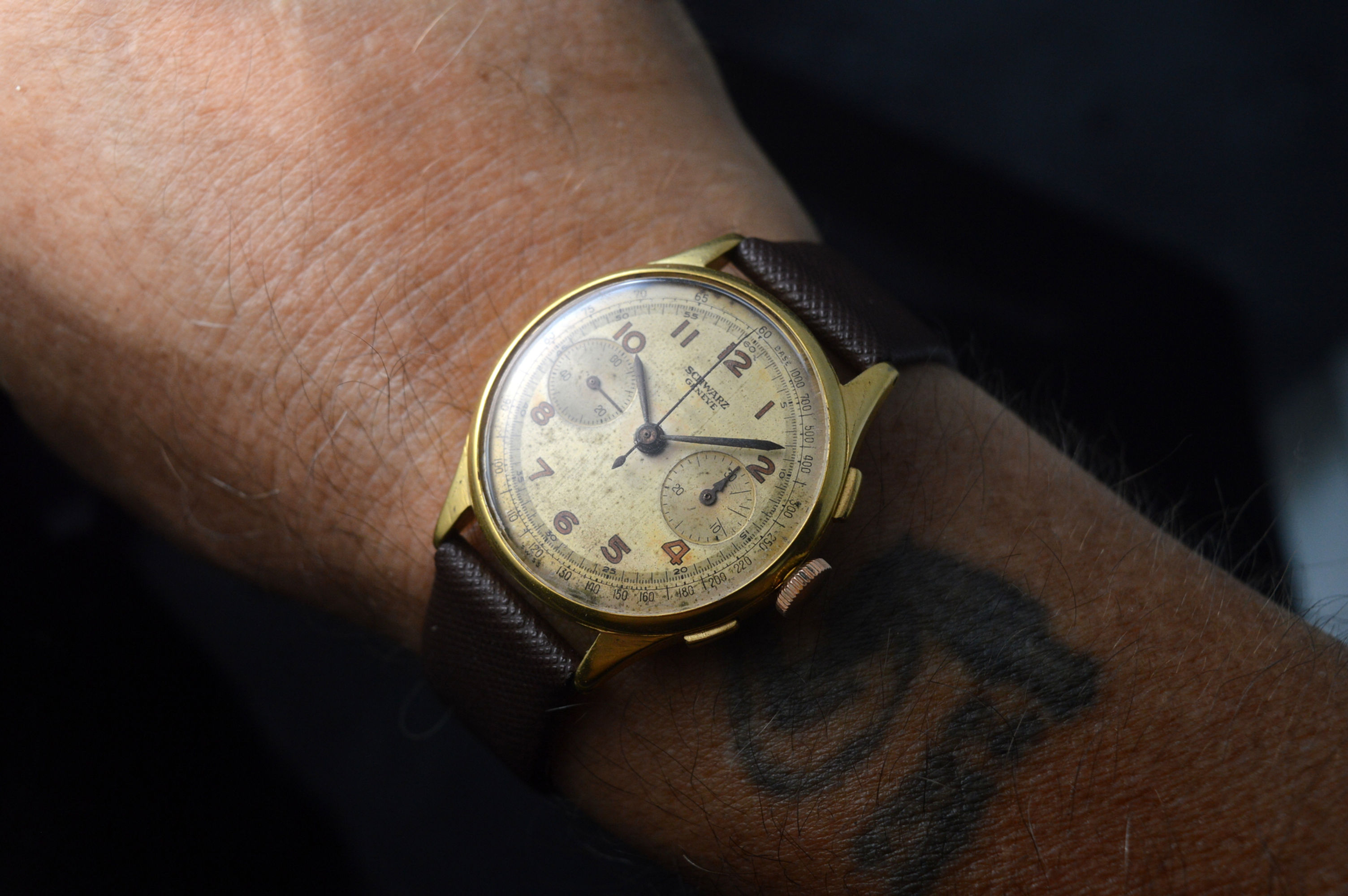 Schwarz Men's Vintage Chronograph 35mm Gold Plated Landeron