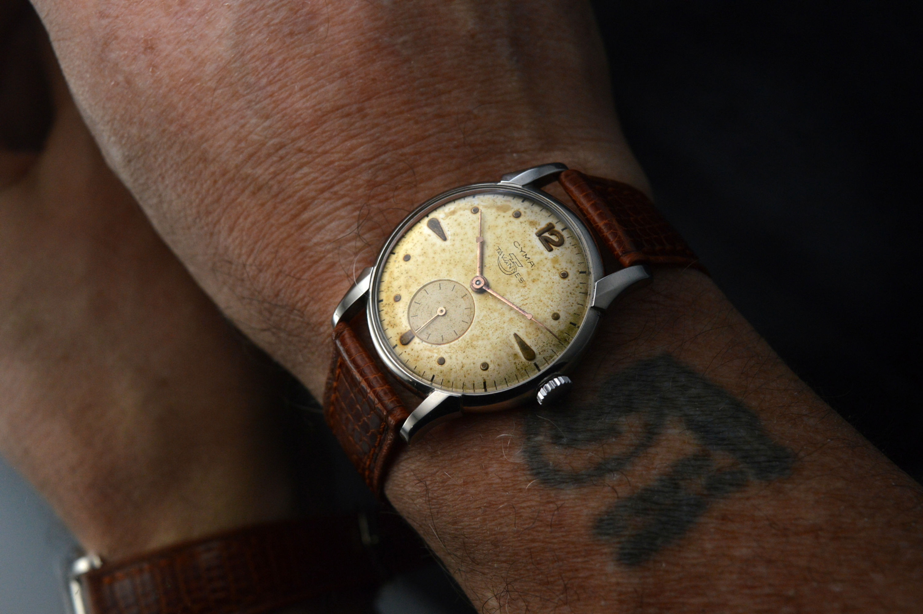 CYMA TAVANNES RARE STEEL VINTAGE CALATRAVA WATCH RARE LUGS MONTRE UHR 34MM