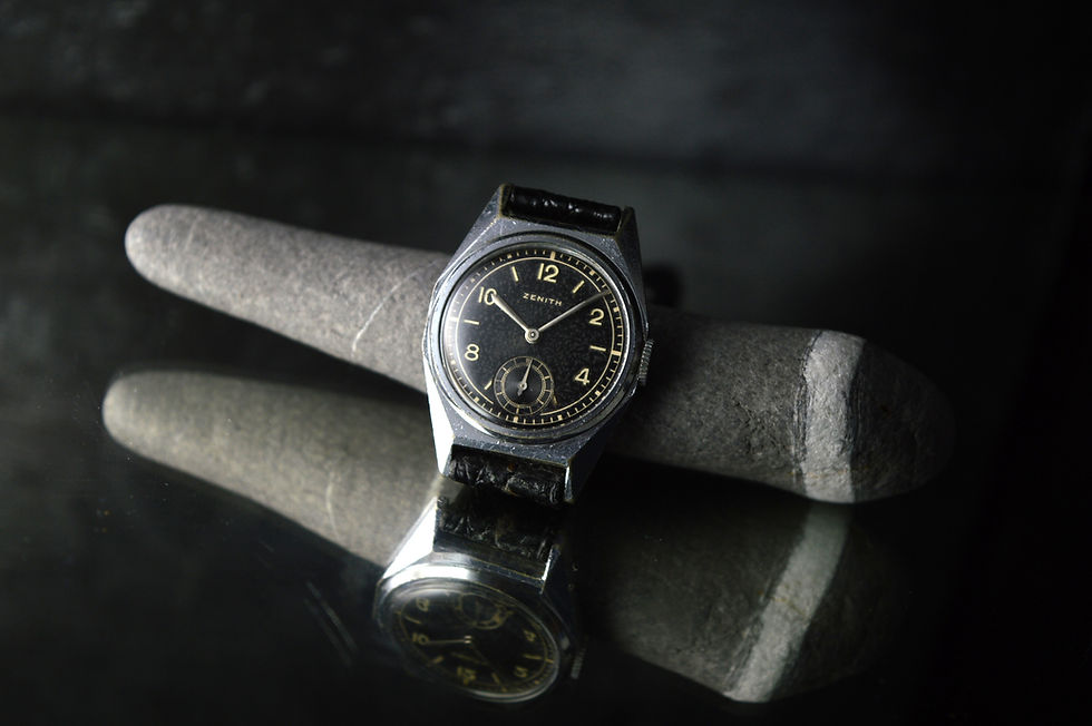 Miniatura: ZENITH RARISSIMO OROLOGIO CASSA OTTAGONALE QUADRANTE NERO SCRITTE ORO