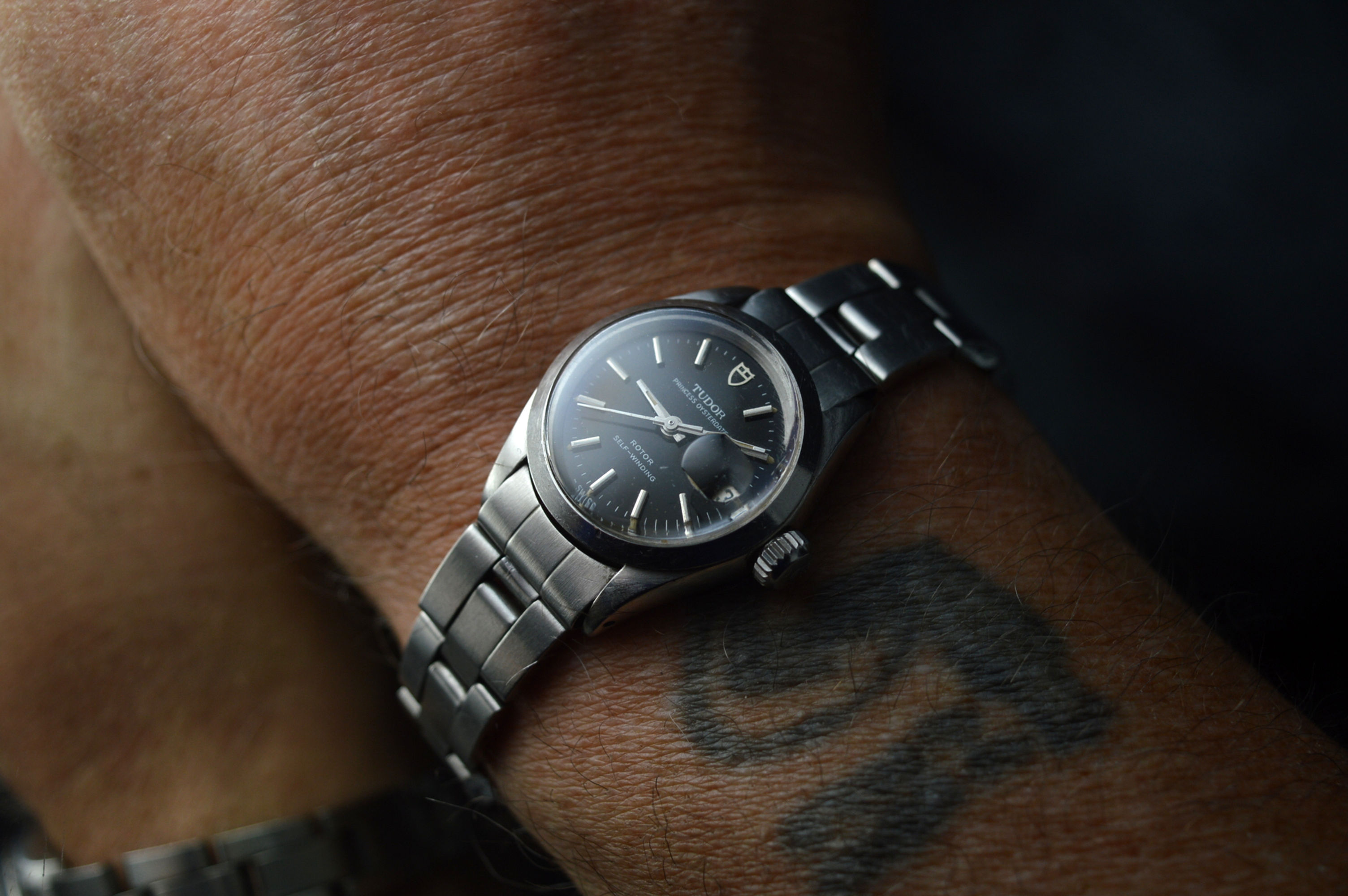 TUDOR BY ROLEX PRINCESS OYSTERDATE STEEL VINTAGE AUTOMATIC WATCH BLACK DIAL 25MM