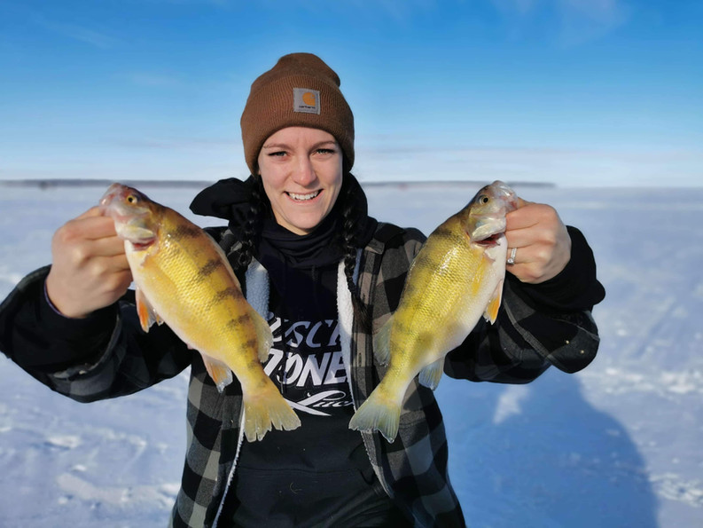 Kannuk Outfitters Ice Fishing Lake Winnipeg