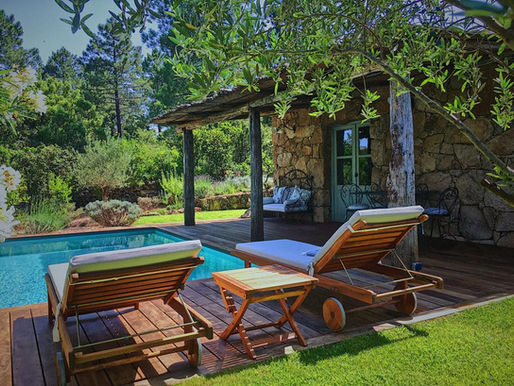 Location de villa pour 2 personnes en Corse-du-Sud. Evadez-vous en couple cet été ! 