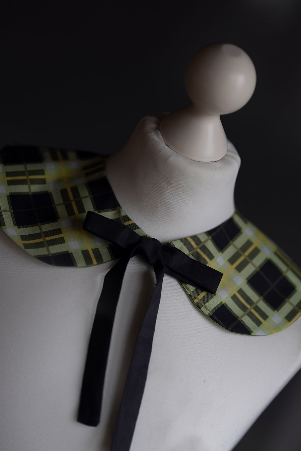 Thumbnail: 'Dark forest' reversible collar
