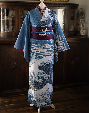polyester kimono/cotton yukata "The Great Wave - with artwork of Hokusai"