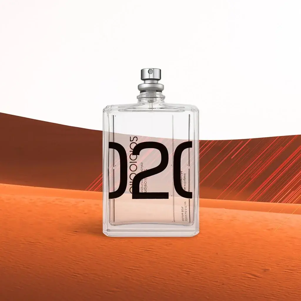 Escentric Molecules 020