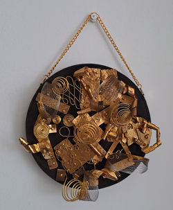 Assemblage com peças de latão