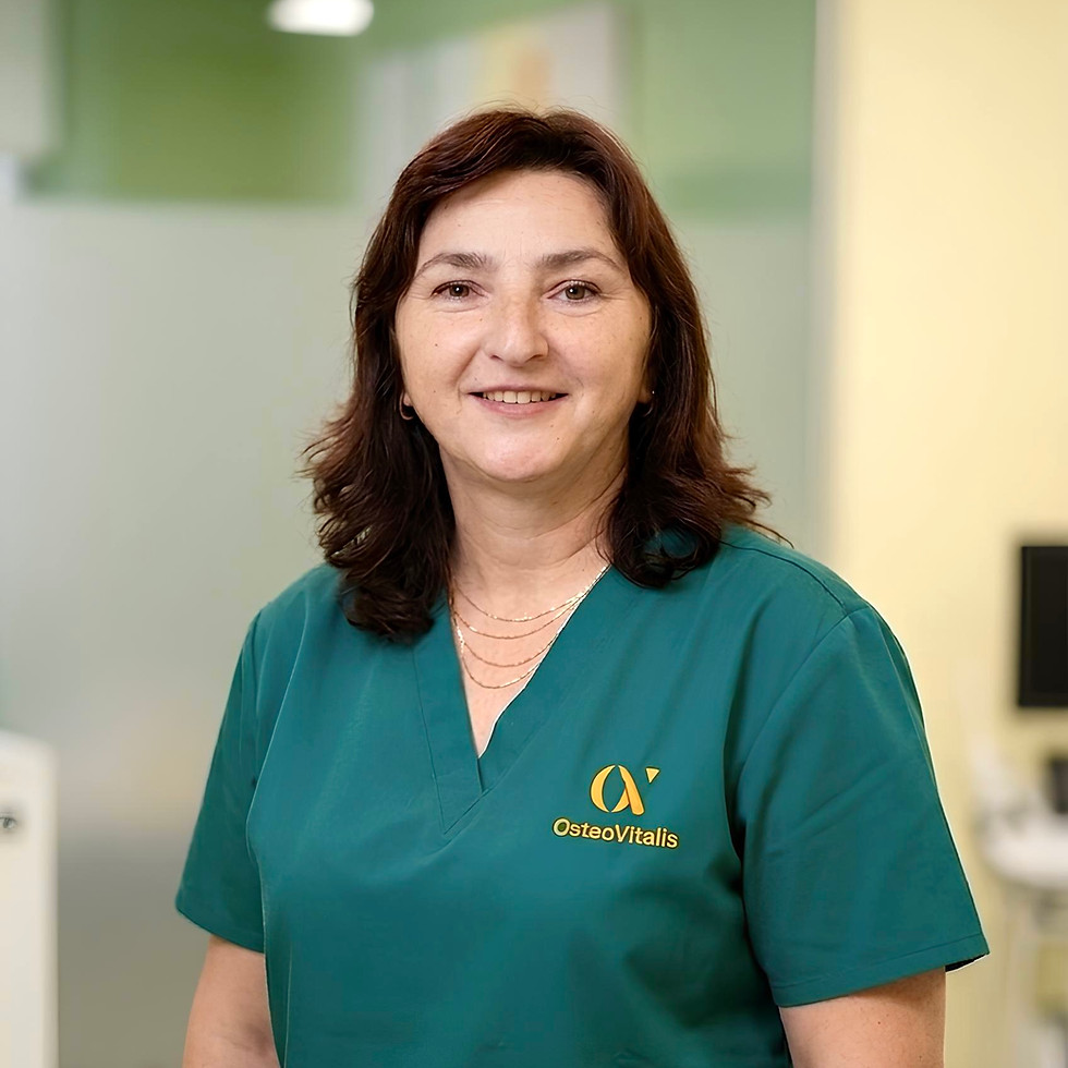 Claudia Râstei, osteopath specialized in craniosacral and visceral osteopathy in OsteoVitalis Lisbon