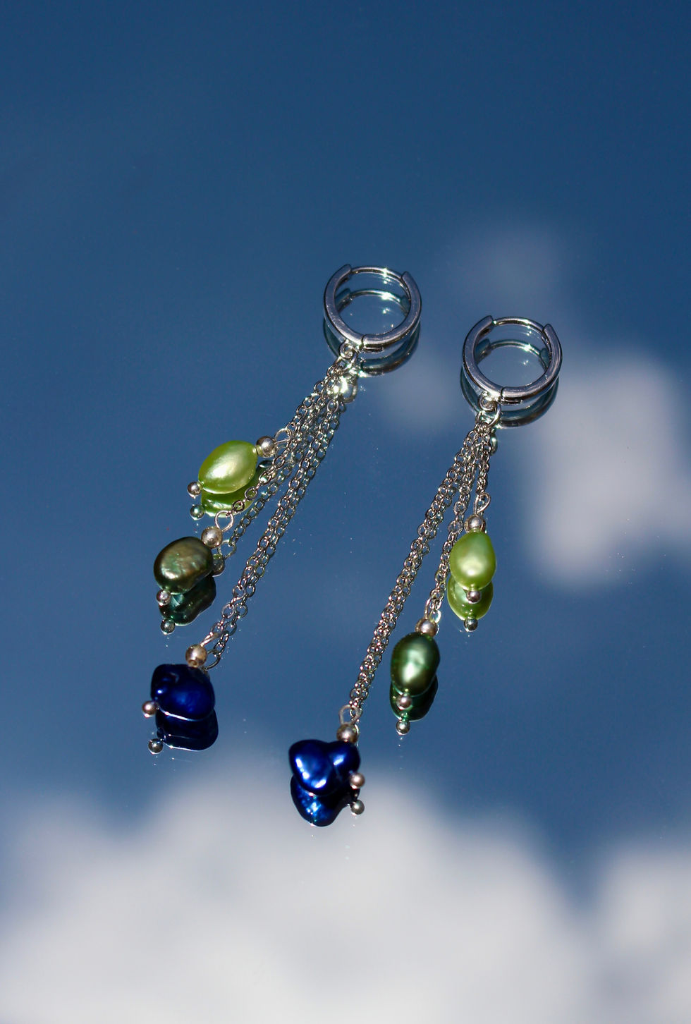 Thumbnail: Ombre Pearl & Chain Huggies