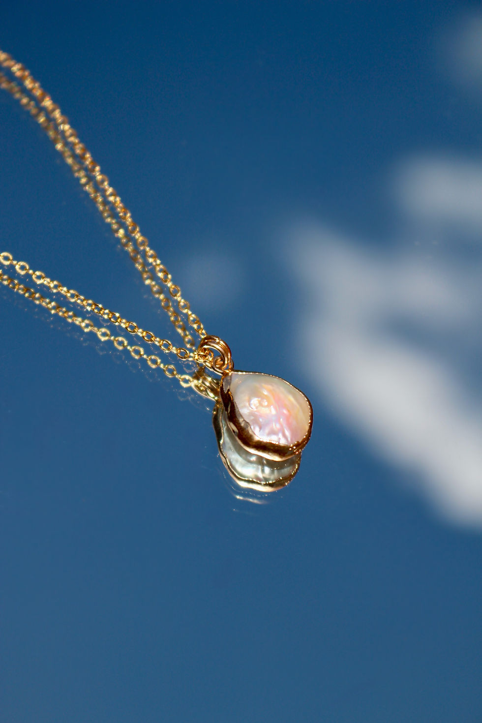 Thumbnail: Gold Framed Baroque Pearl Necklace