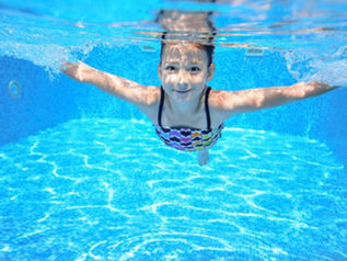 子どもがいても安心！プールの安全設計