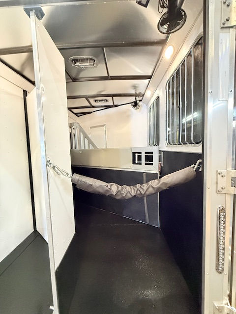 Thumbnail: Used 2023 Harmar Dixie Star 2 Horse with 6' Full LQ, Stock #0853