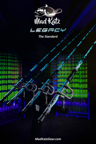 Ice Blue Legacy casting (it glows)- MKGBLEGCY76C | Mad Katz Gear