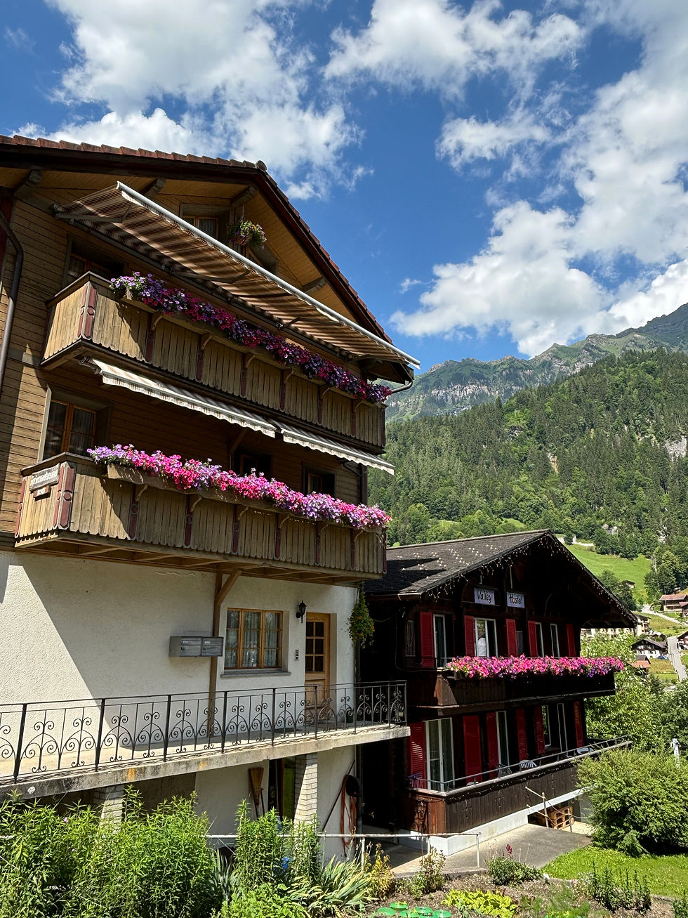 The pretty houses of Lauterbrunnen